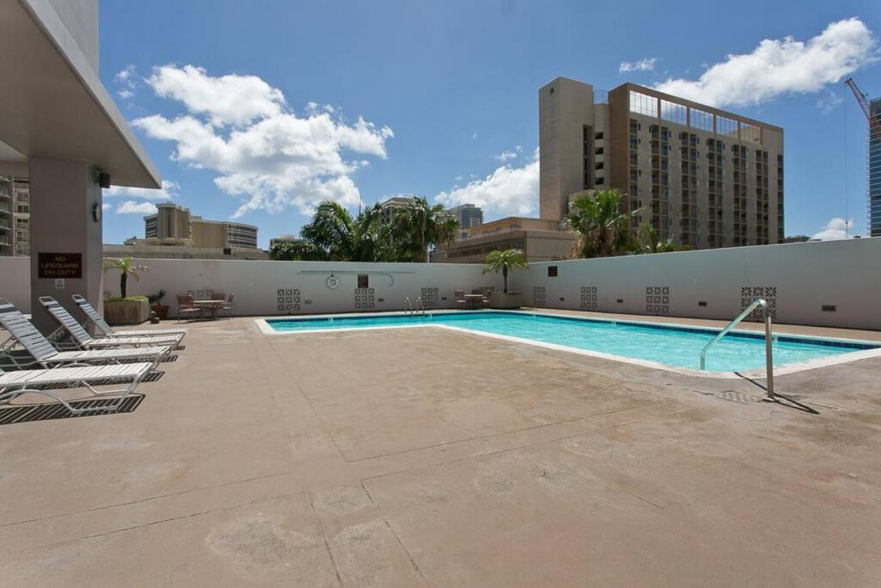 Villa Royal Kuhio 1812 - 1Br With Partial Ocean View In The Heart Of Waikiki With Free Parking! Honolulu Exterior foto